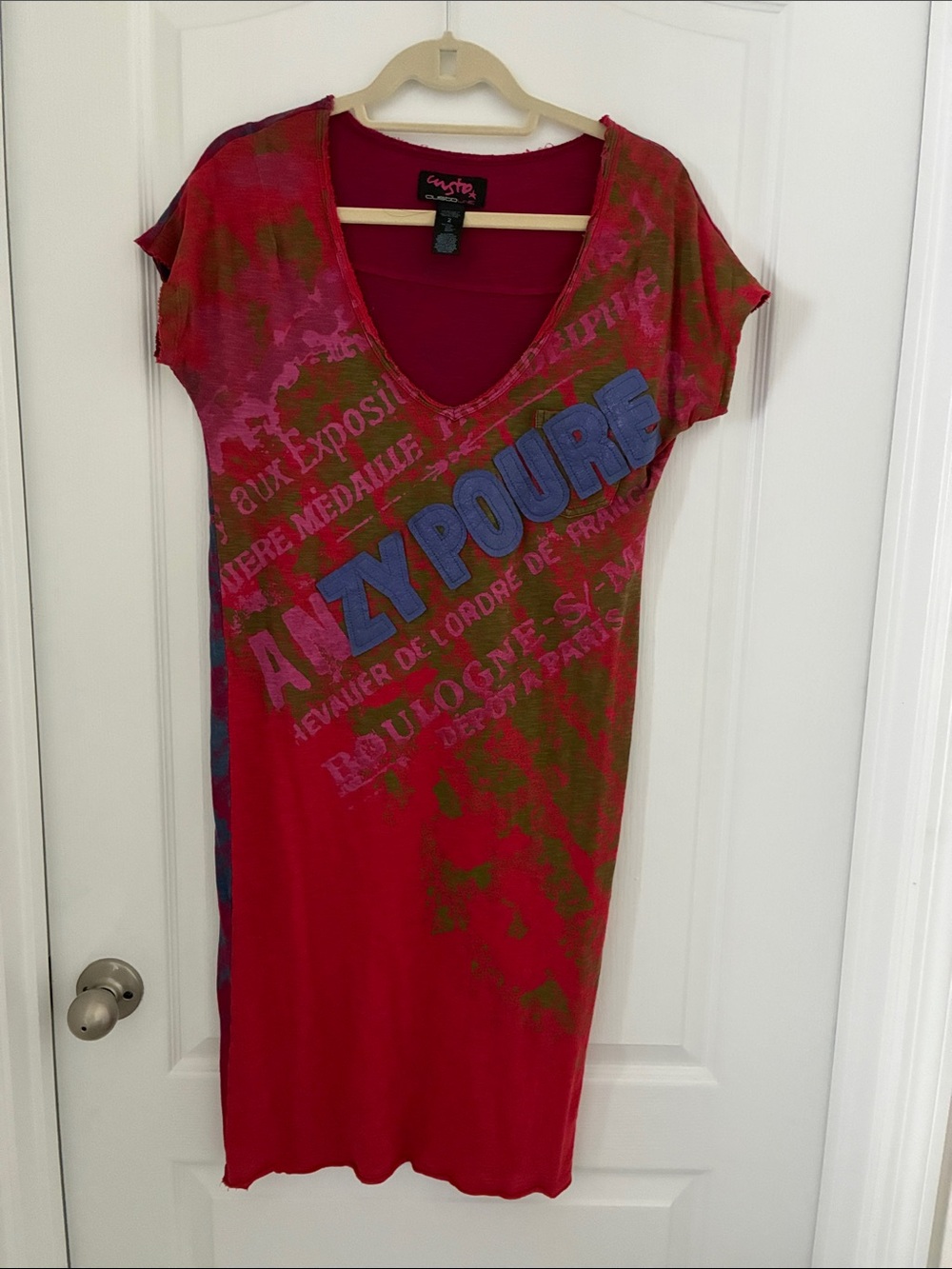 Custo Barcelona Red V-Neck Midi Dress with Blue Graphic